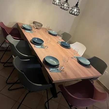 Room5 Fuer Familien&freunde, Strandnaehe, Meerblick * Trogir